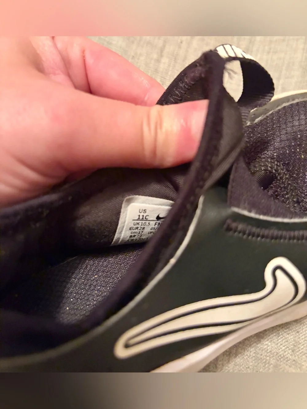 Little Boy’s Nike Black & White Slip-On Sneakers Tennis Shoes Stretch Sz 11c